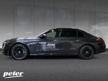 MERCEDES-BENZ E 200 Limousine AMG NIGHT 20'&apo…