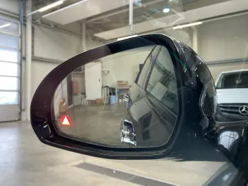 MERCEDES-BENZ E 200 Limousine AMG NIGHT 20'&apo…