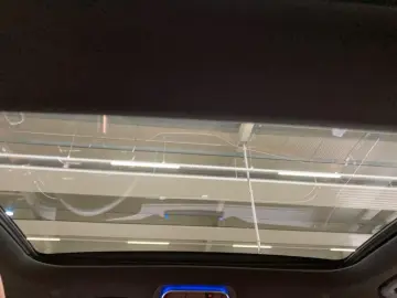 MERCEDES-BENZ E 200 Limousine AMG NIGHT 20'&apo…