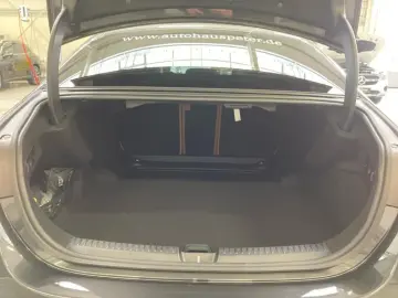 MERCEDES-BENZ E 200 Limousine AMG NIGHT 20'&apo…