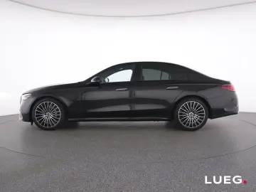 MERCEDES-BENZ E 200 AMG Pano DLight Distr Sound Keyl…