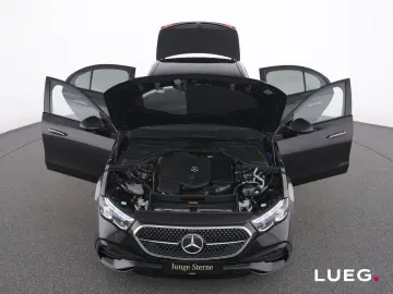 MERCEDES-BENZ E 200 AMG Pano DLight Distr Sound Keyl…