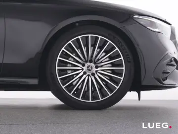 MERCEDES-BENZ E 200 AMG Pano DLight Distr Sound Keyl…