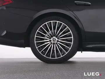 MERCEDES-BENZ E 200 AMG Pano DLight Distr Sound Keyl…