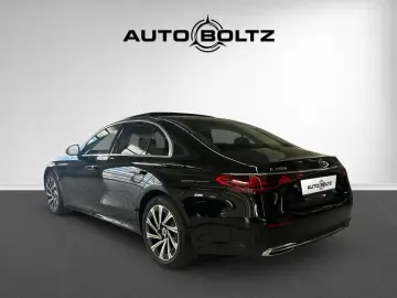 MERCEDES-BENZ E 200 Neues Mod. Adv Pano Winter P. Distr. 19Z