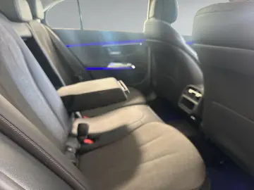 MERCEDES-BENZ E 200 Neues Mod. Adv Pano Winter P. Distr. 19Z