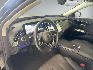 MERCEDES-BENZ E 200 Neues Mod. Adv Pano Winter P. Distr. 19Z