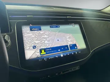 MERCEDES-BENZ E 200 Neues Mod. Adv Pano Winter P. Distr. 19Z