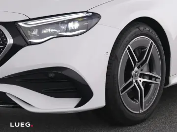 MERCEDES-BENZ E 200 AMG MBUX DLight KeylGo Memory Am…