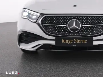 MERCEDES-BENZ E 200 AMG MBUX DLight KeylGo Memory Am…