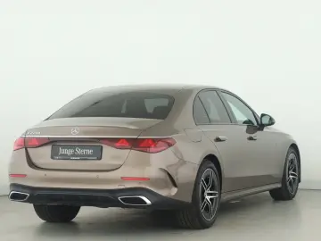 MERCEDES-BENZ E 220 d AMG Advanced LED AHK Night Dis…