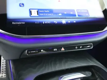 MERCEDES-BENZ E 220 d AMG Advanced LED AHK Night Dis…