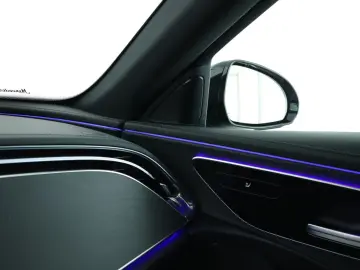 MERCEDES-BENZ E 220 d AMG Advanced LED AHK Night Dis…