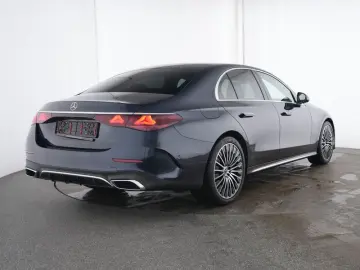 MERCEDES-BENZ E 220 d Limousine AMG  DiG.L DISTR HuD MEM AHK