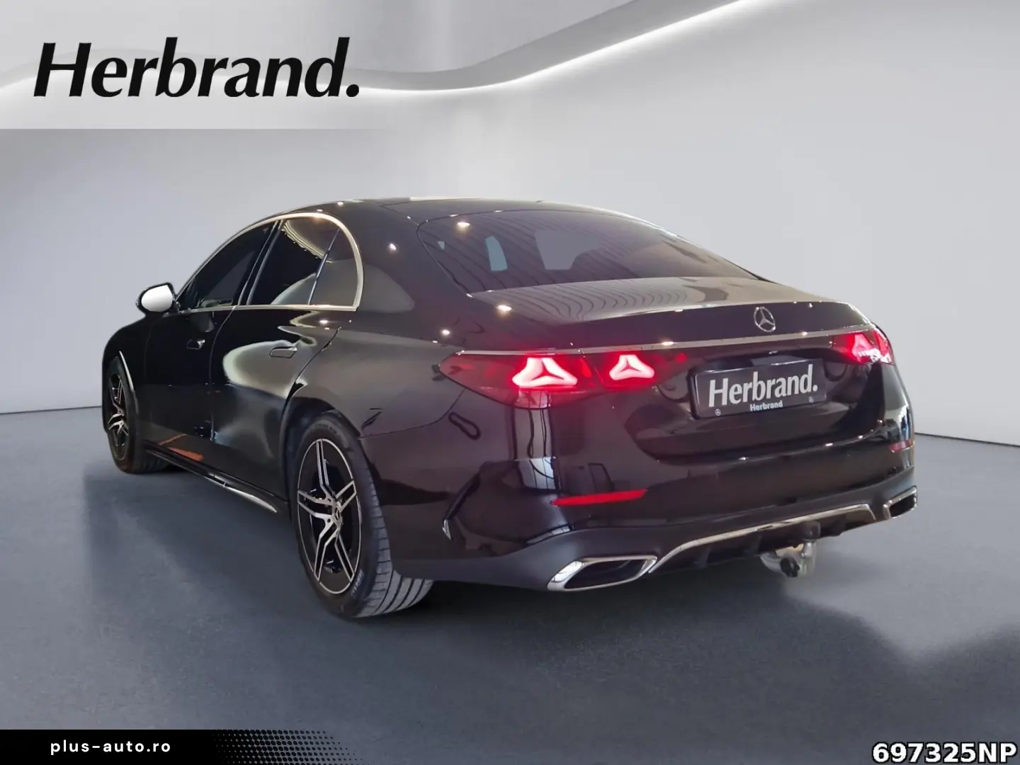 MERCEDES-BENZ E 220 d AMG  Pano AHK KeylessGO Memory&hellip;