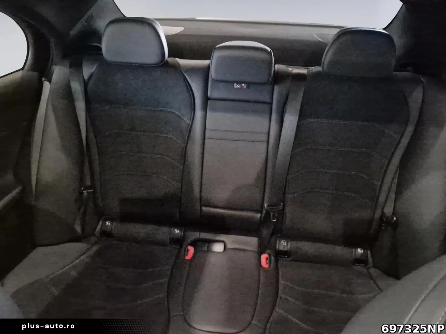 MERCEDES-BENZ E 220 d AMG  Pano AHK KeylessGO Memory&hellip;