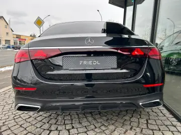 MERCEDES-BENZ E 220d  AMG   NIGHT  KEYLESS LED  KAMERA