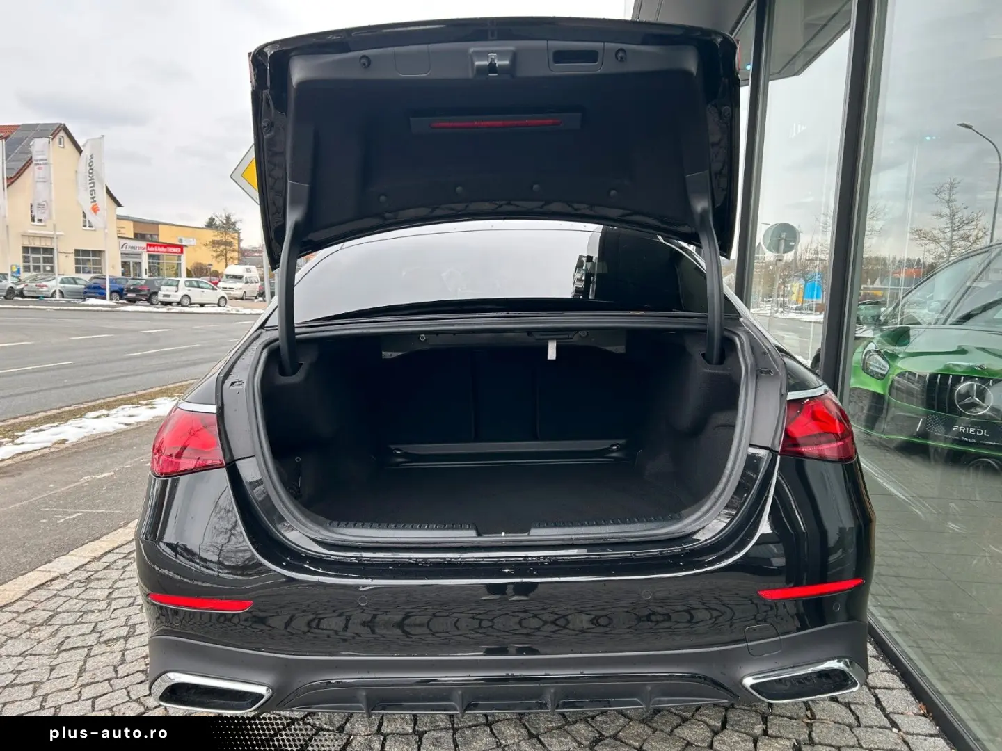 MERCEDES-BENZ E 220d  AMG   NIGHT  KEYLESS LED  KAMERA