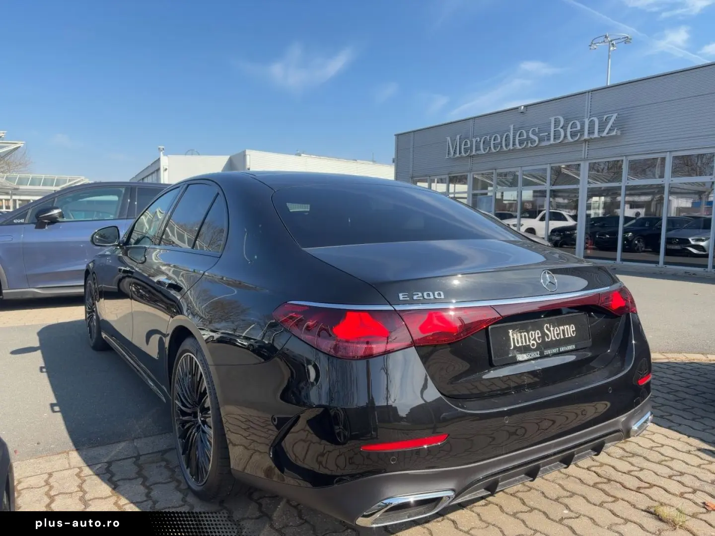 MERCEDES-BENZ E 200 AMG ADV. PLUS NIGHT PANO DISTR 360  AMBI