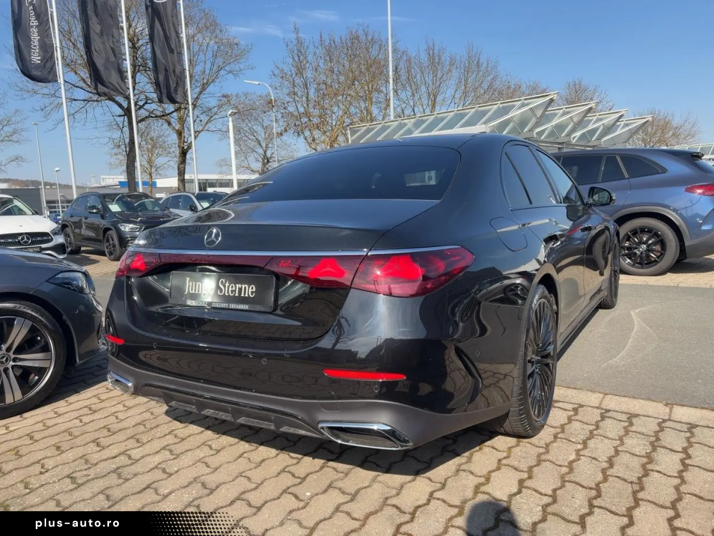 MERCEDES-BENZ E 200 AMG ADV. PLUS NIGHT PANO DISTR 360  AMBI