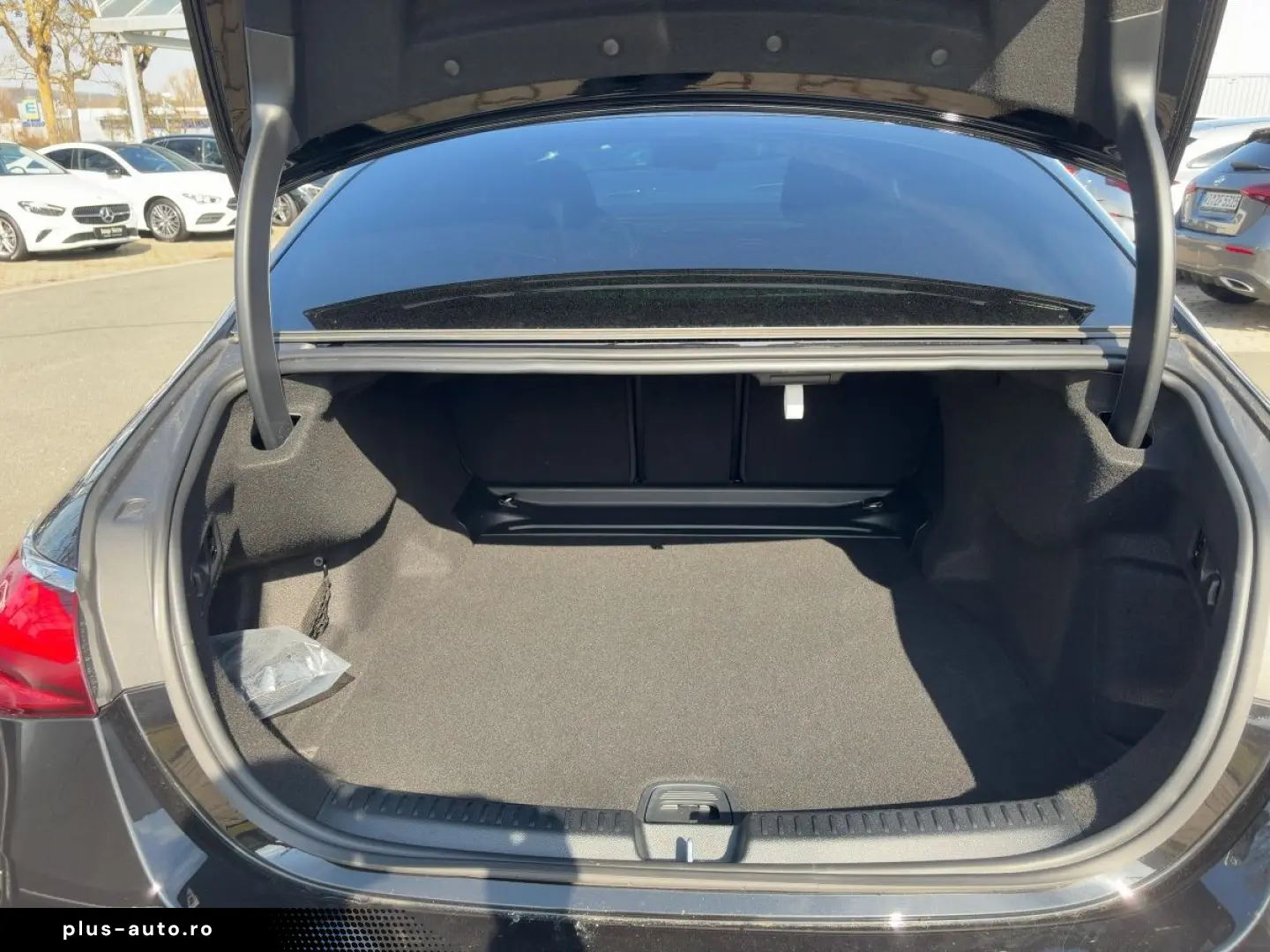 MERCEDES-BENZ E 200 AMG ADV. PLUS NIGHT PANO DISTR 360  AMBI