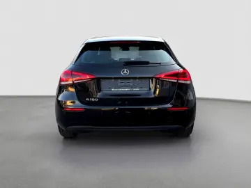 MERCEDES-BENZ A 180 WIDESCREEN KAMERA AMBIENTE SHZ LED NAVI