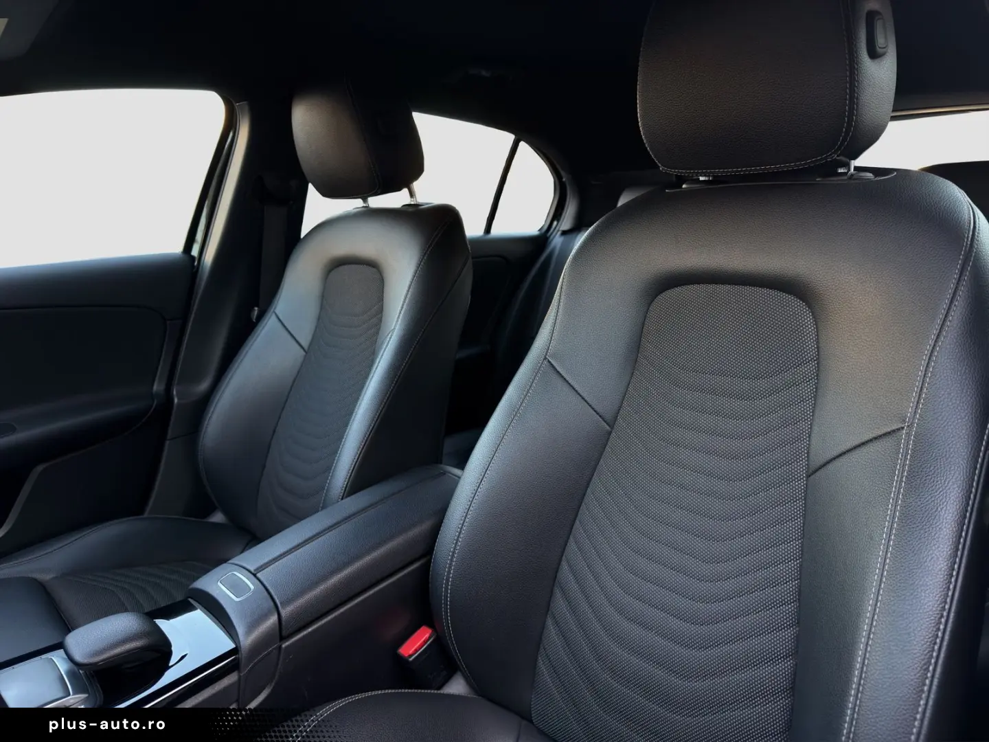 MERCEDES-BENZ A 180 WIDESCREEN KAMERA AMBIENTE SHZ LED NAVI