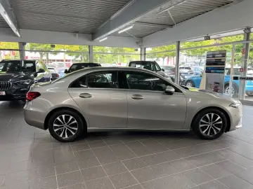 MERCEDES-BENZ A 180 d Style Limousine Digi Agility Park LED