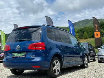 VW TOURAN