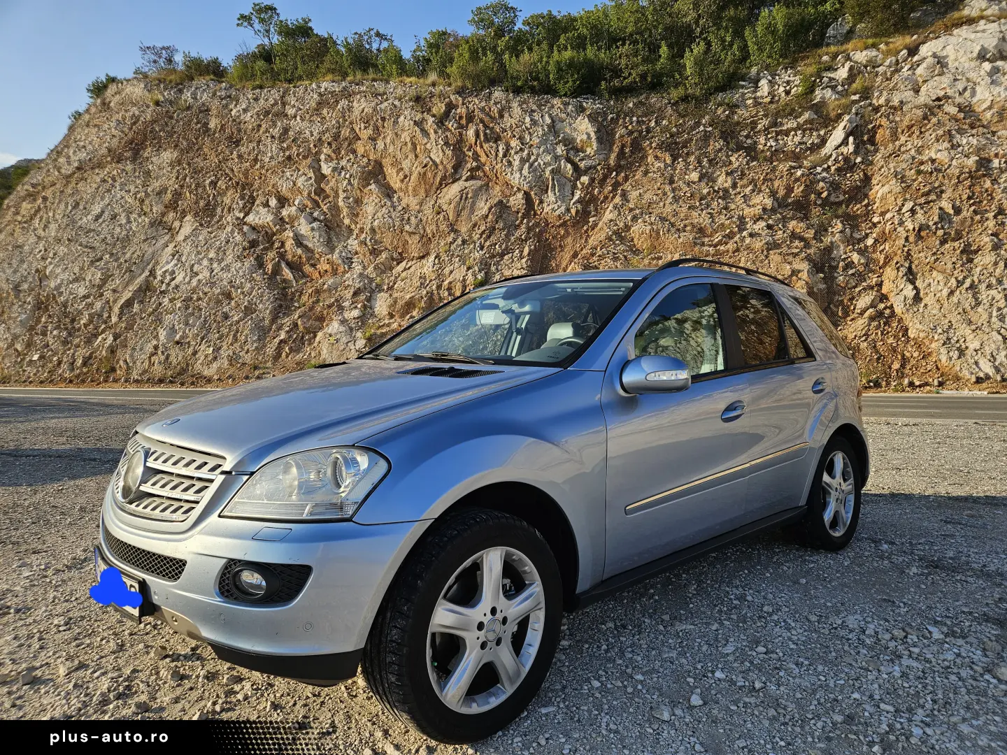 Mercedes-Benz 320