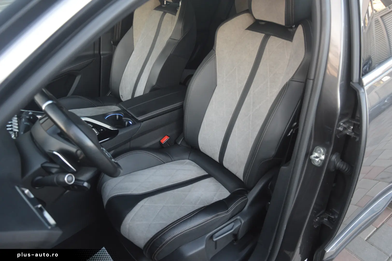 Peugeot 3008   300CP   4x4