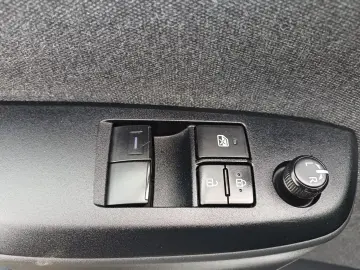 TOYOTA YARIS 1.5 hybrid 116 CP Eco