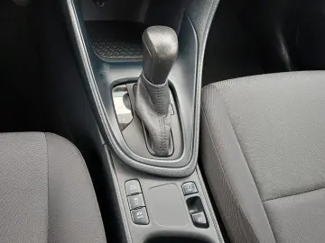 TOYOTA YARIS 1.5 hybrid 116 CP Eco