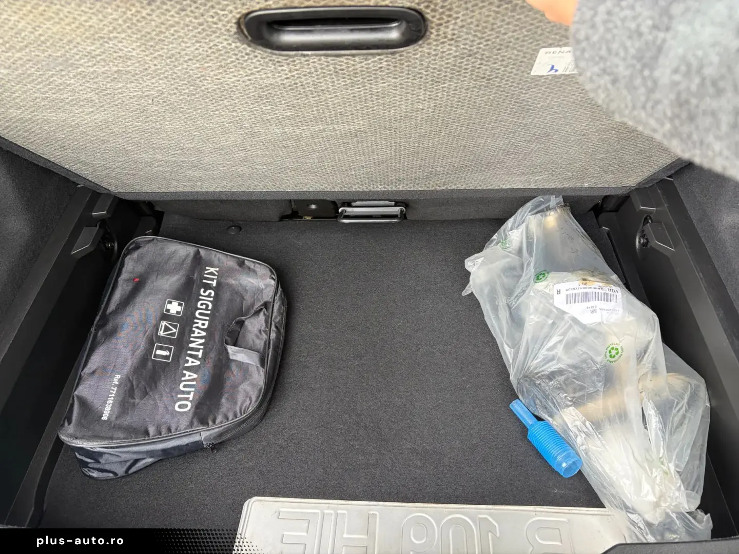 RENAULT CAPTUR 1.5 Blue dCi ZEN 115 CP   Car no 54