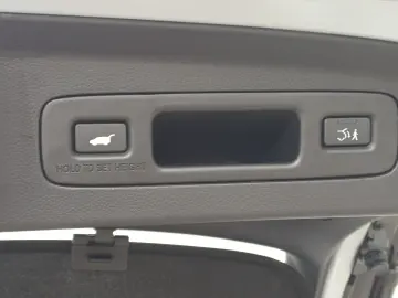 HONDA HR-V 1.5 e HEV 130 cp Advance Style