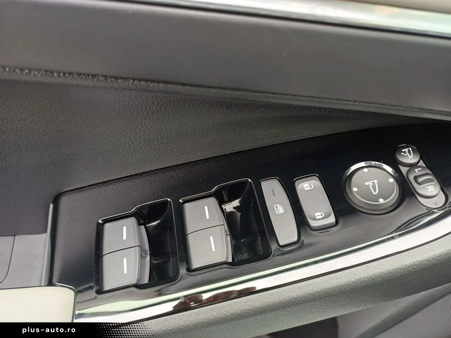 HONDA HR-V 1.5 e HEV 130 cp Advance Style