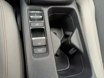 HONDA HR-V 1.5 e HEV 130 cp Advance Style