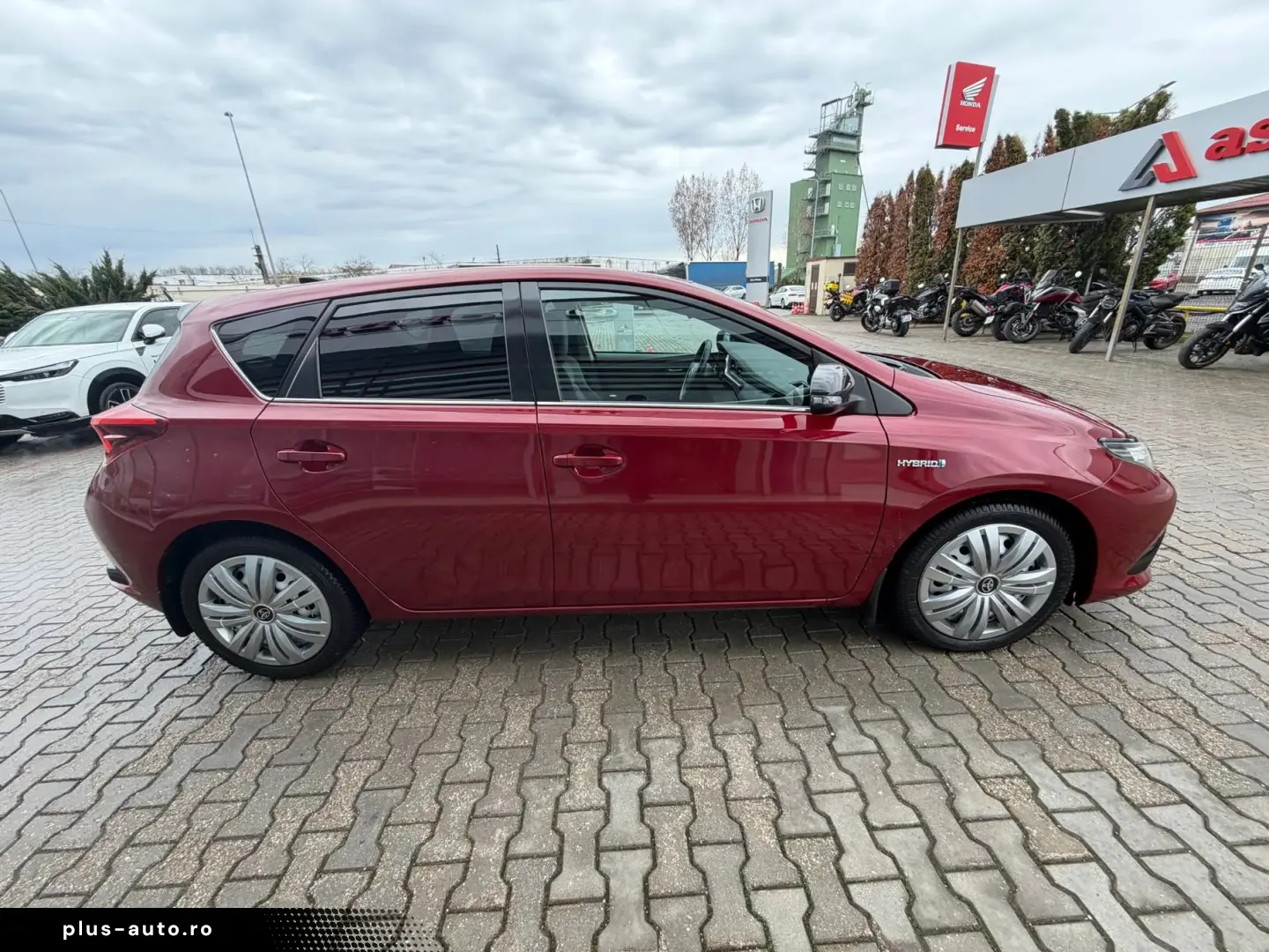 Toyota Auris Business 1.8 HEV- No 12