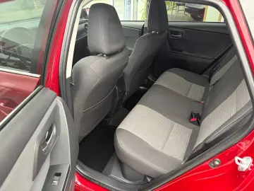 Toyota Auris Business 1.8 HEV- No 12