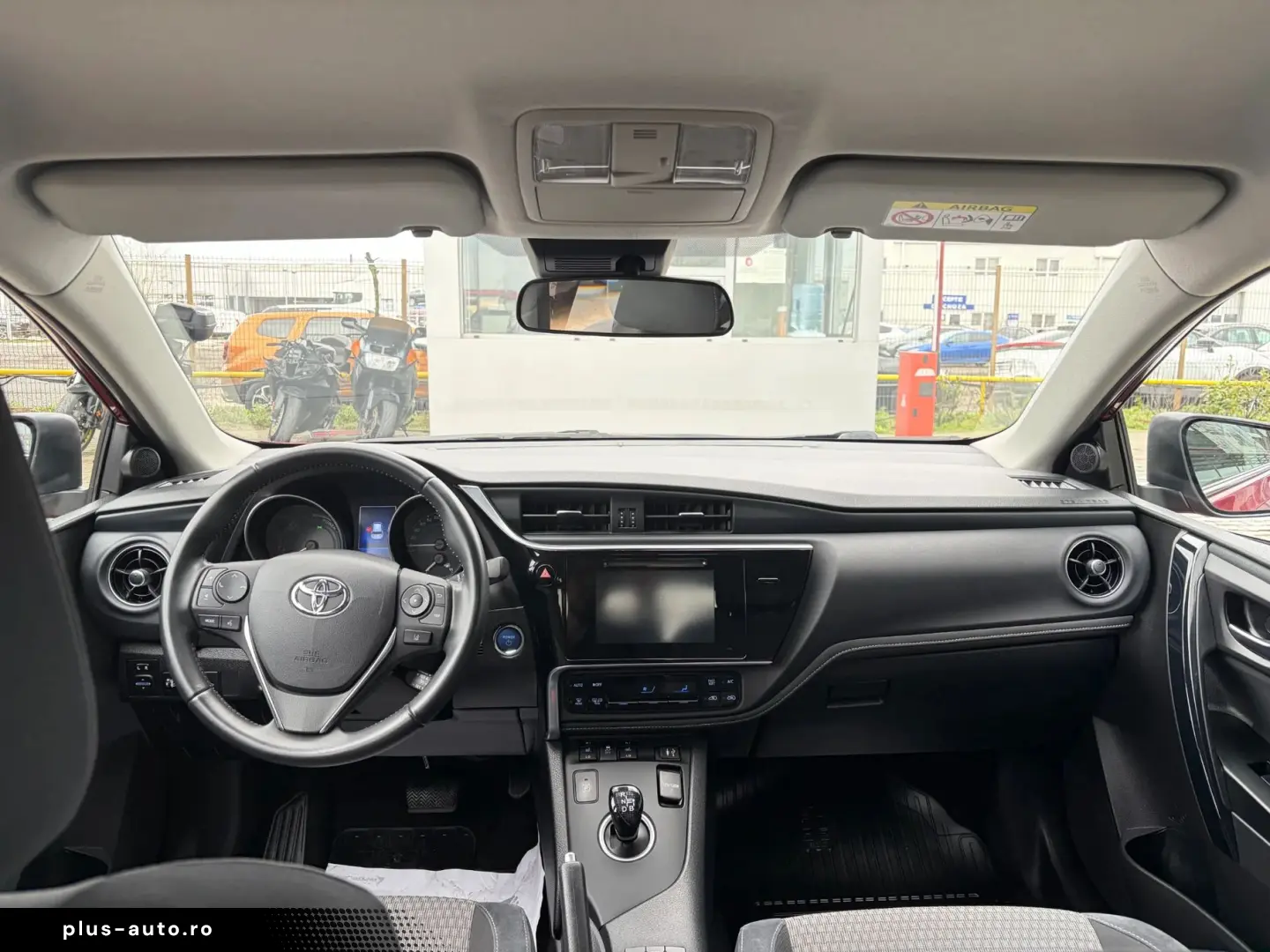 Toyota Auris Business 1.8 HEV- No 12