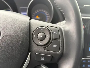 Toyota Auris Business 1.8 HEV- No 12