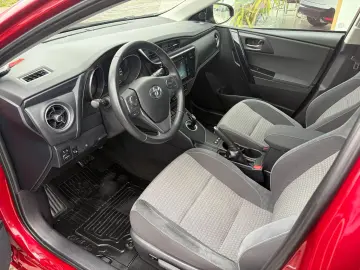 Toyota Auris Business 1.8 HEV- No 12