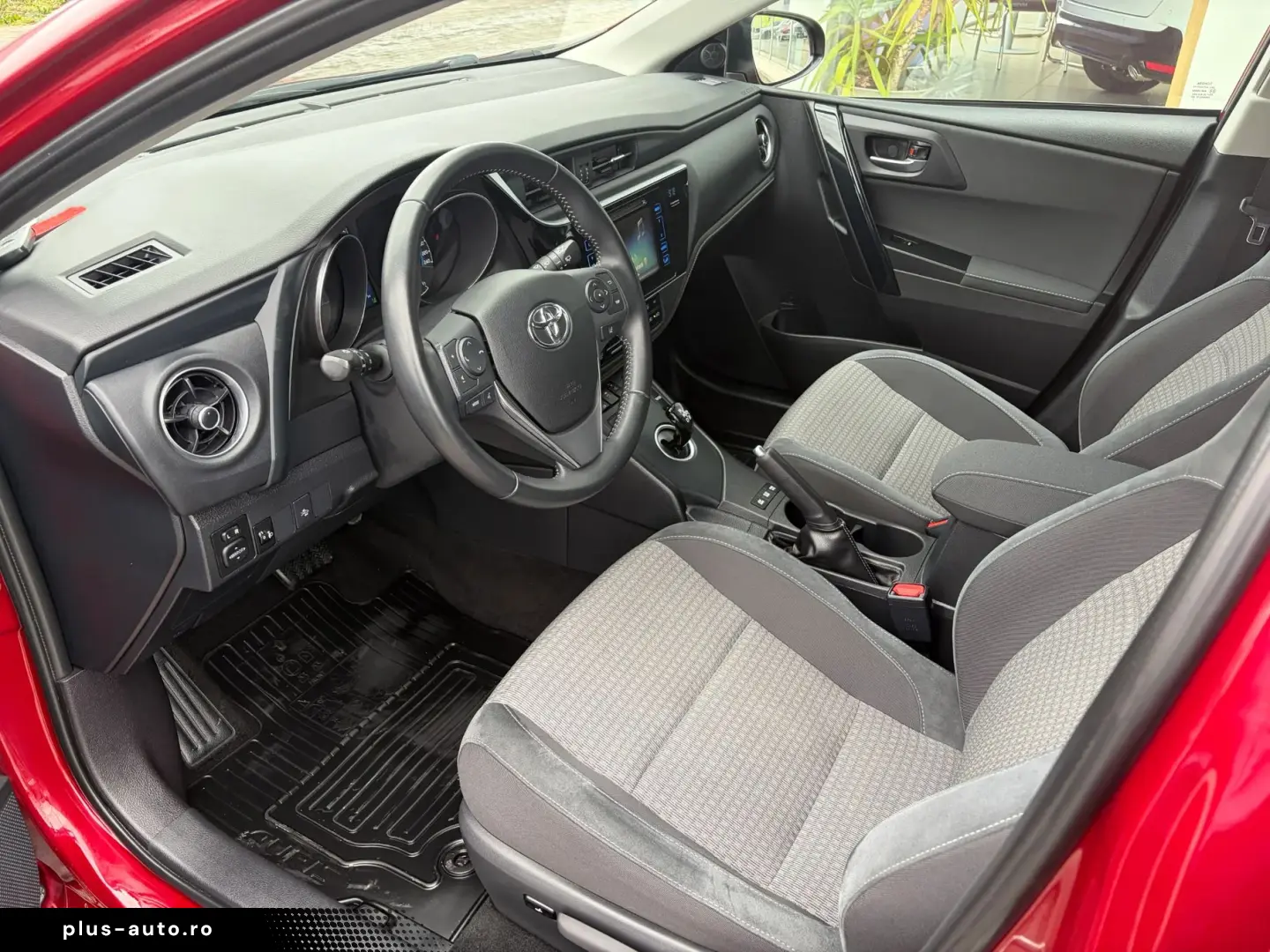 Toyota Auris Business 1.8 HEV- No 12