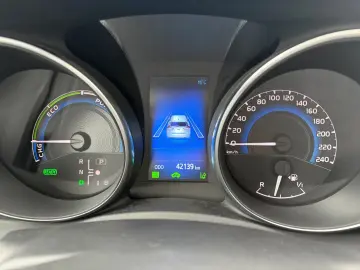 Toyota Auris Business 1.8 HEV- No 12