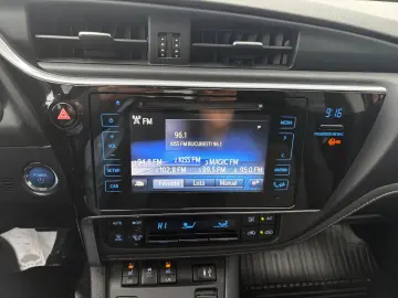 Toyota Auris Business 1.8 HEV- No 12