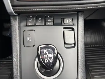 Toyota Auris Business 1.8 HEV- No 12