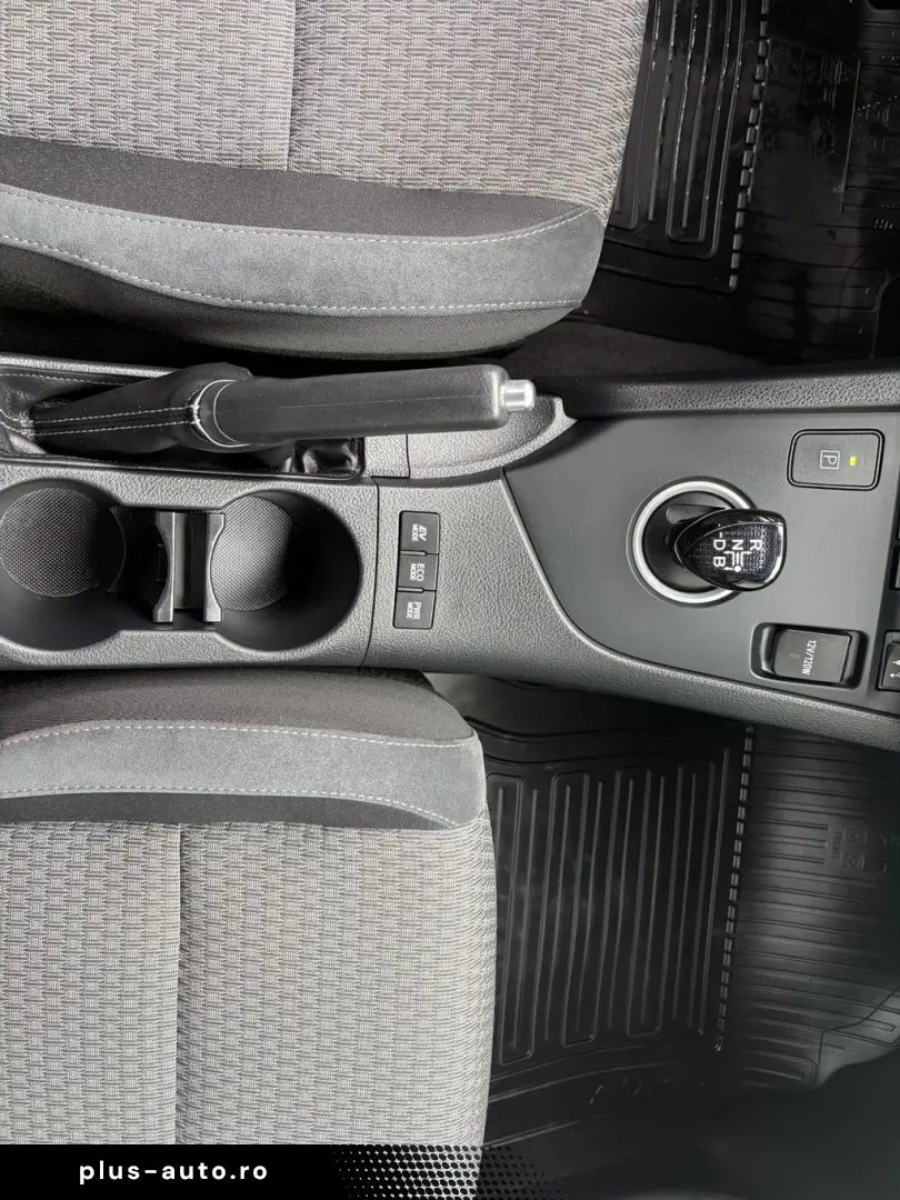 Toyota Auris Business 1.8 HEV- No 12