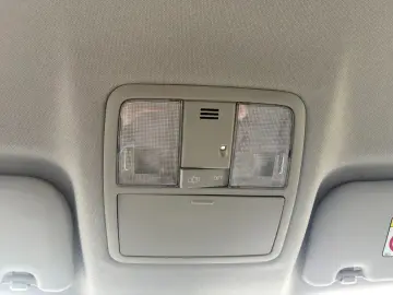 Toyota Auris Business 1.8 HEV- No 12