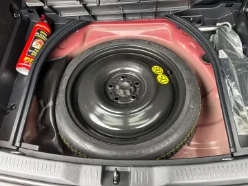 Toyota Auris Business 1.8 HEV- No 12