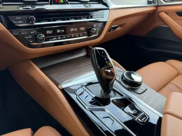 BMW 545e xDrive M-SPORT PRO AHK HARMAN-KARDON LEDER